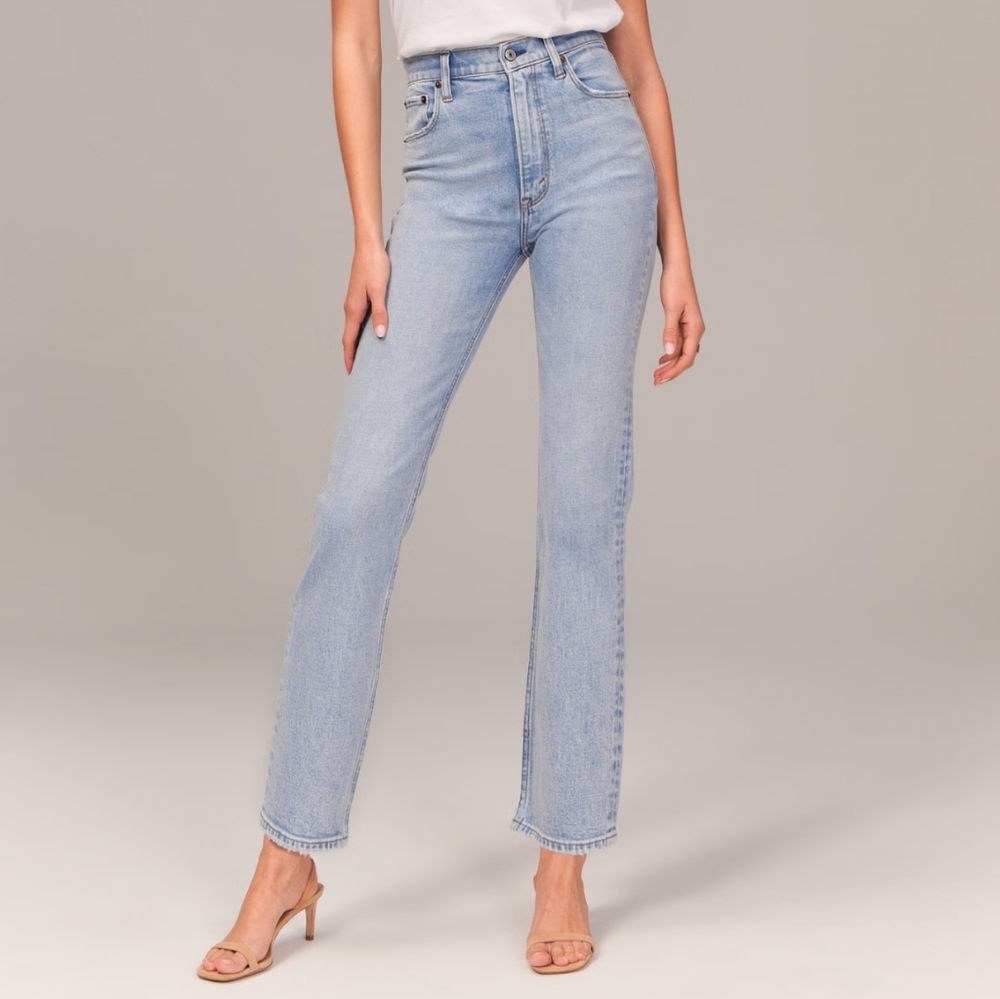 Abercrombie Ankle Straight Ultra High Rise 32 SHORT